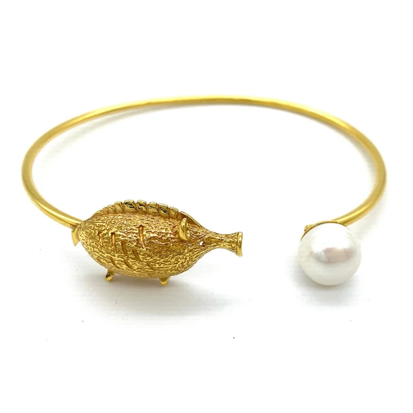 Piglet rattle white pearl bracelet Bracelets Bracelet Luxury Shoes 