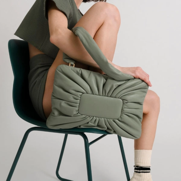 Mlouye Puff olive leaf bag, view 2