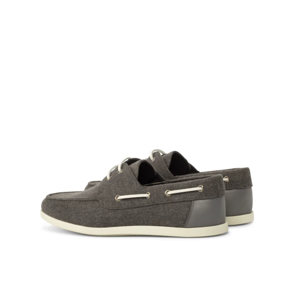 mens brown boat shoes
