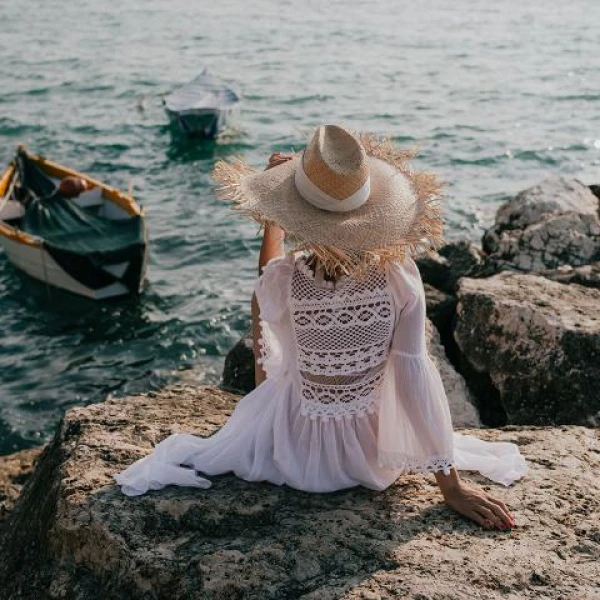straw hat near me