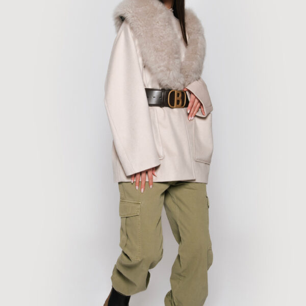 White Jackets fur Jackets