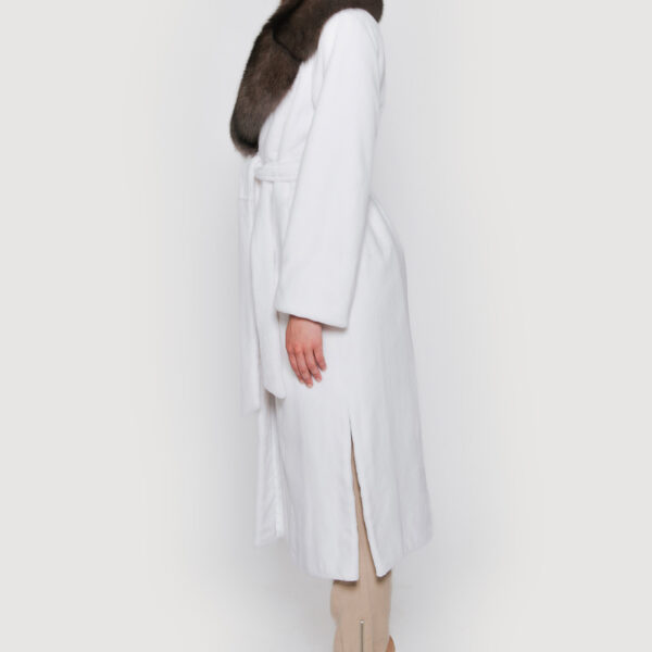 Coat in white mink and sable smoke - Image 4