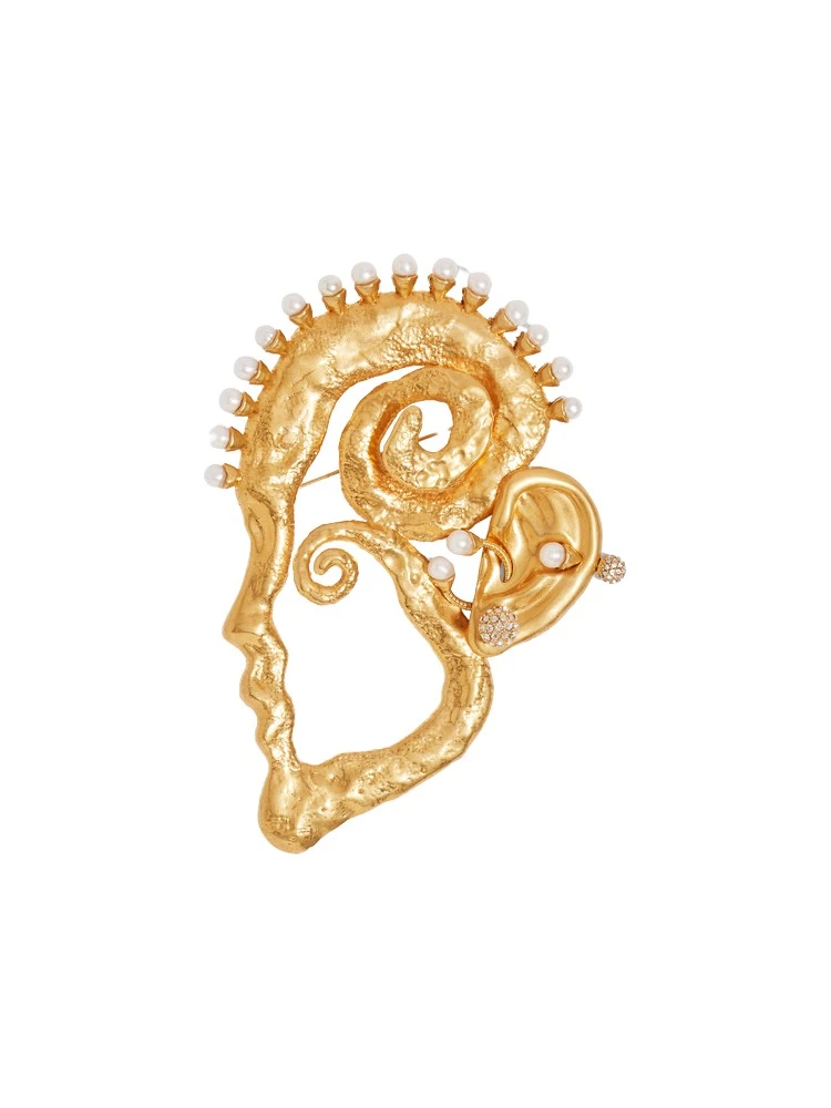 Schiaparelli Surrealist Snail Face Brooch35402 nobg Schiaparelli Surrealist Snail Face Brooch35402 nobg