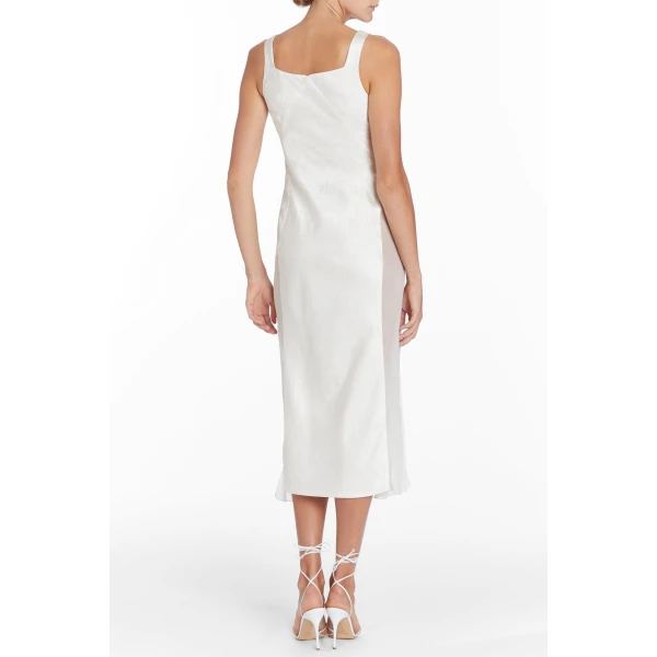 Markarian clothing