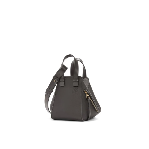 Compact Hammock bag in soft grained calfskin