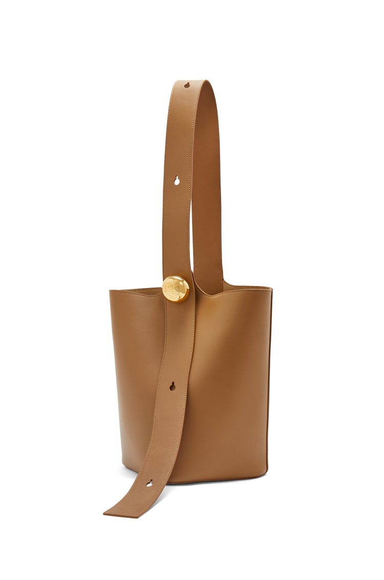 LOEWE Medium Pebble Bucket bag in mellow calfskin