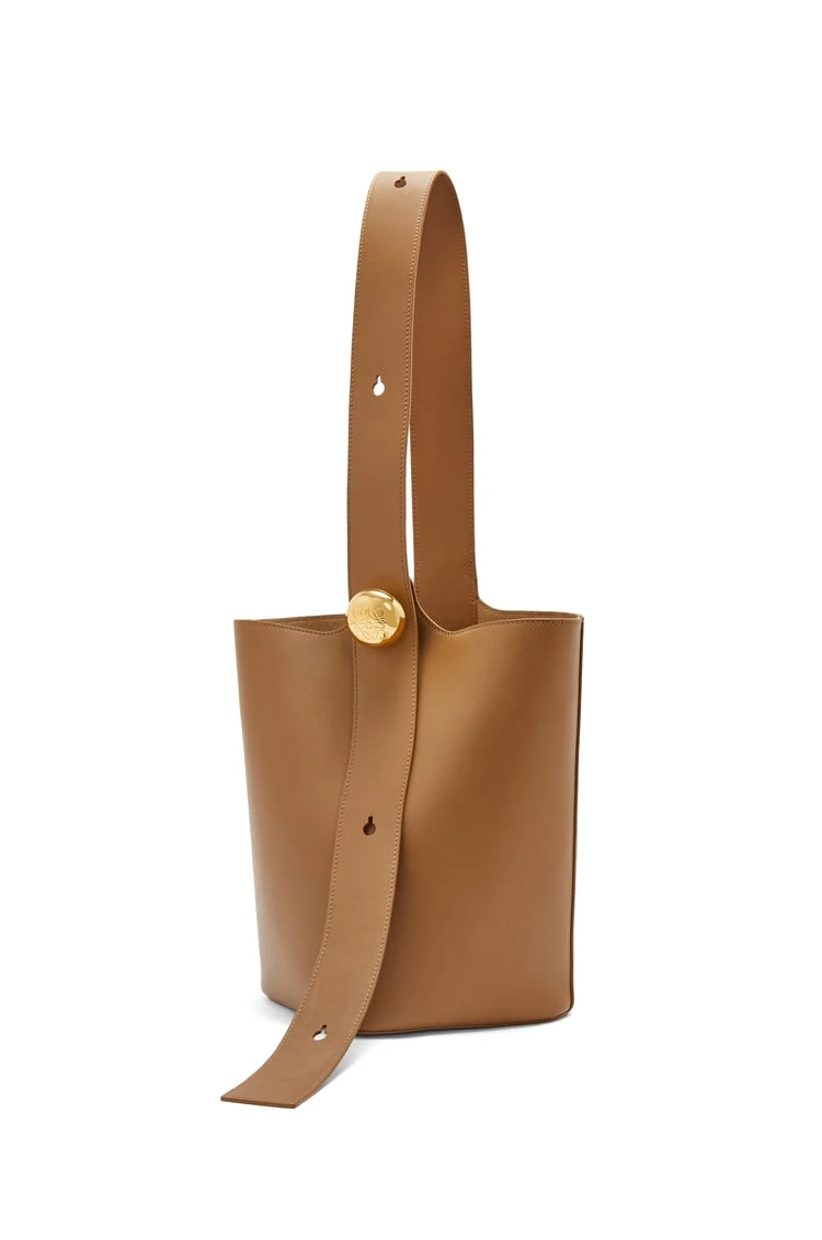 LOEWE-Medium-Pebble-Bucket-bag-in-mellow-calfskin Medium Pebble Bucket bag in mellow calfskin - Image 1