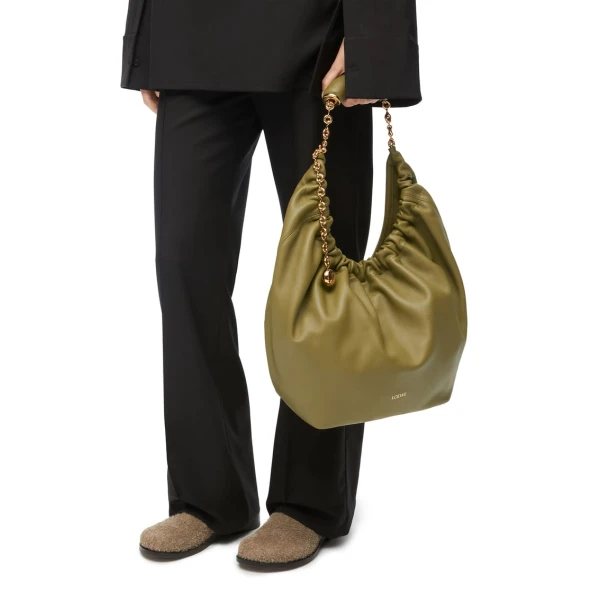 LOEWE Medium Squeeze bag in nappa lambskin, view 2