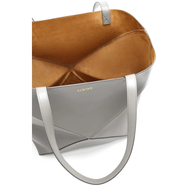Large Puzzle Fold Tote in shiny calfskin - Image 5