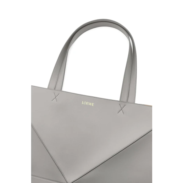 Large Puzzle Fold Tote in shiny calfskin - Image 6