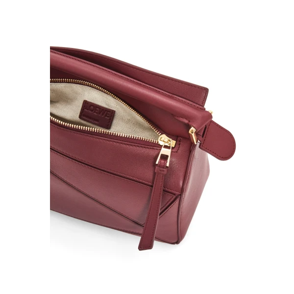 Small Puzzle bag in classic calfskin - Image 7