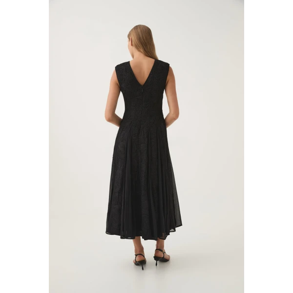 Soleil Lace Midi Dress - Image 6