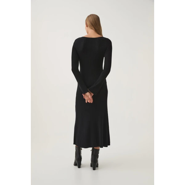 Zeitgeist Knit Midi Dress - Image 6