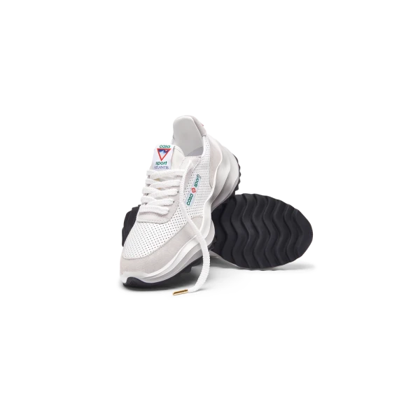 cream sneaker