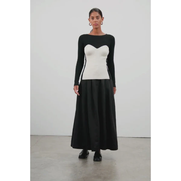 Scarlet Sweater - Image 5