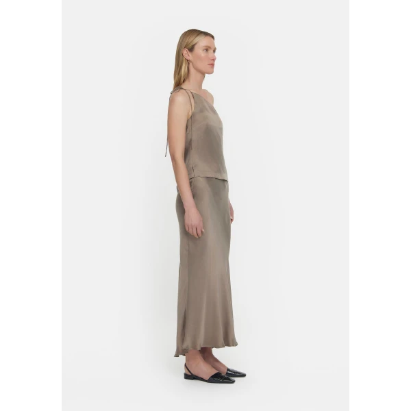 Viktoria and Woods Tops