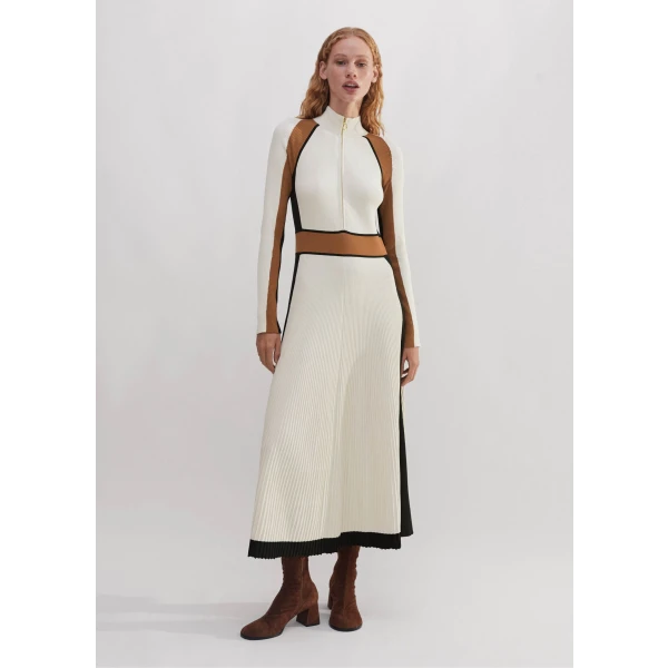 Contrast Panel Fit And Flare Maxi Dress - Image 5