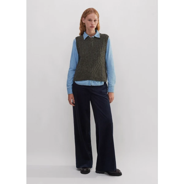 Soft Donegal Tweed Fashioned Rib Sweater Vest - Image 6