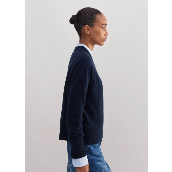 Lightweight Cashmere Raglan Sweater - Image 5