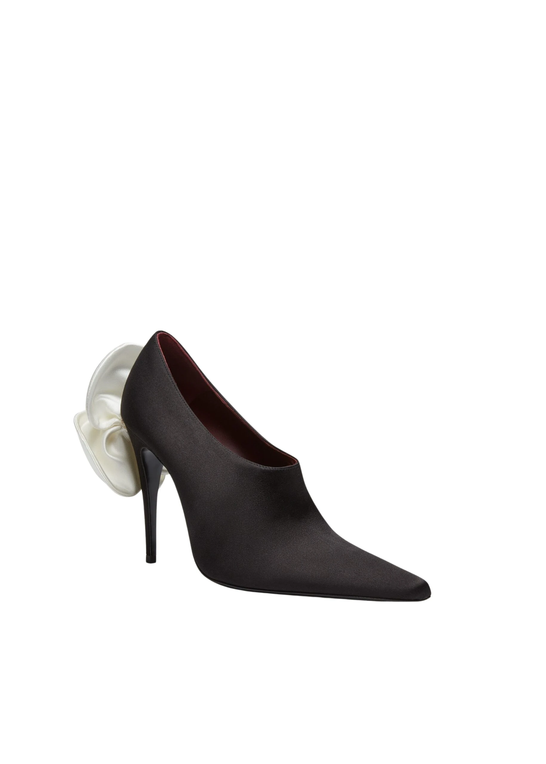 Magda-Butrym-White-flower-pointed-pumps-in-black-satin-scaled96757_nobg Magda Butrym Black Heels luxury Heels from Luxury Handbags Marketplace