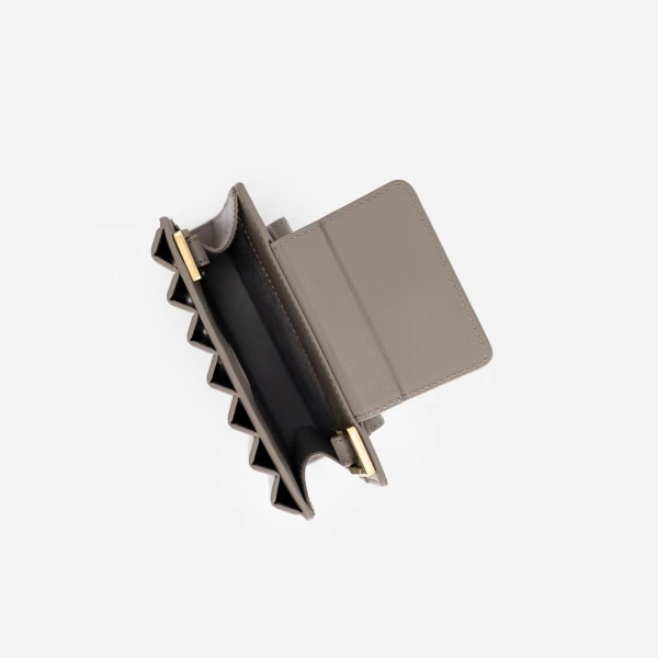 mlouye review