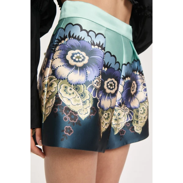 Alemais Madalena Short