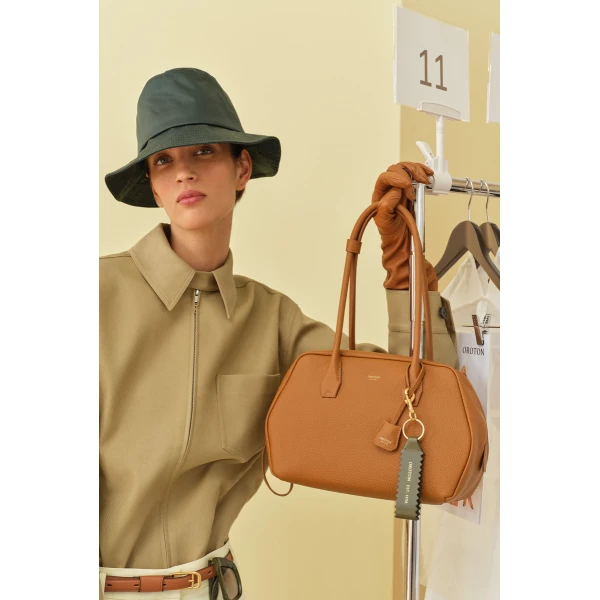 Oroton Tote bag luxury Bags from  Luxury Handbags Marketplace