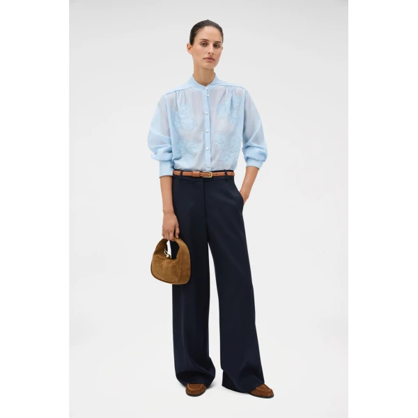 Oak Leaf Embroidery Blouse