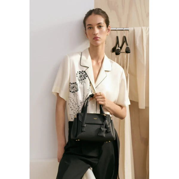 Oroton Crossbody bag luxury Bags from  Luxury Handbags Marketplace