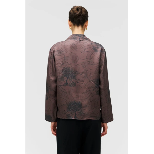 Oroton clothing