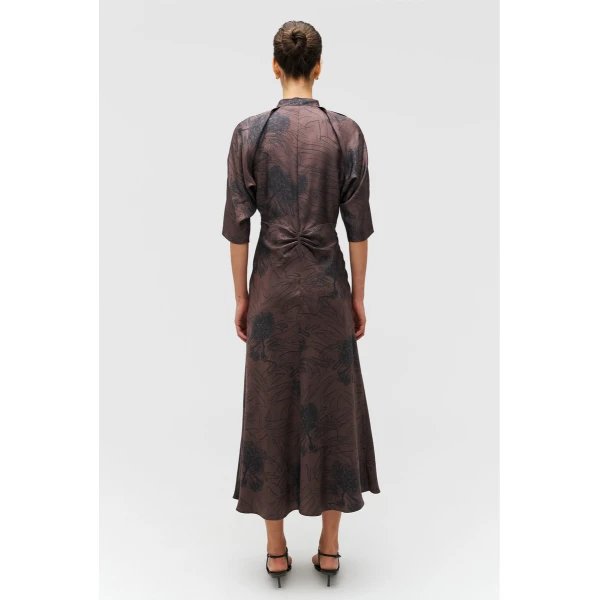 Oroton clothing