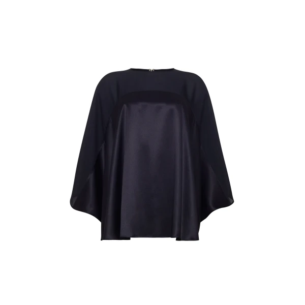 Image of model facing forward– apollo top