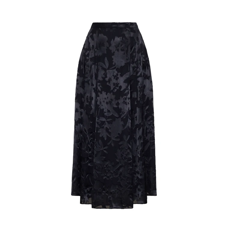 model image facing front– Emi Skirt