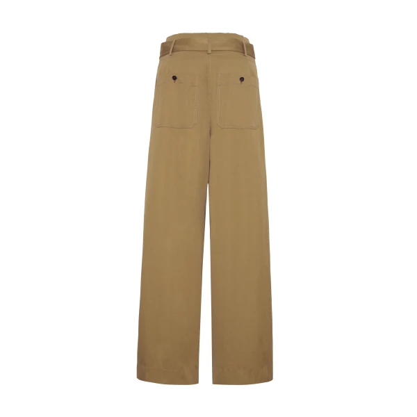 offering the perfect balance of softness and structure. Pleated fronts and a wide-leg design create an easy