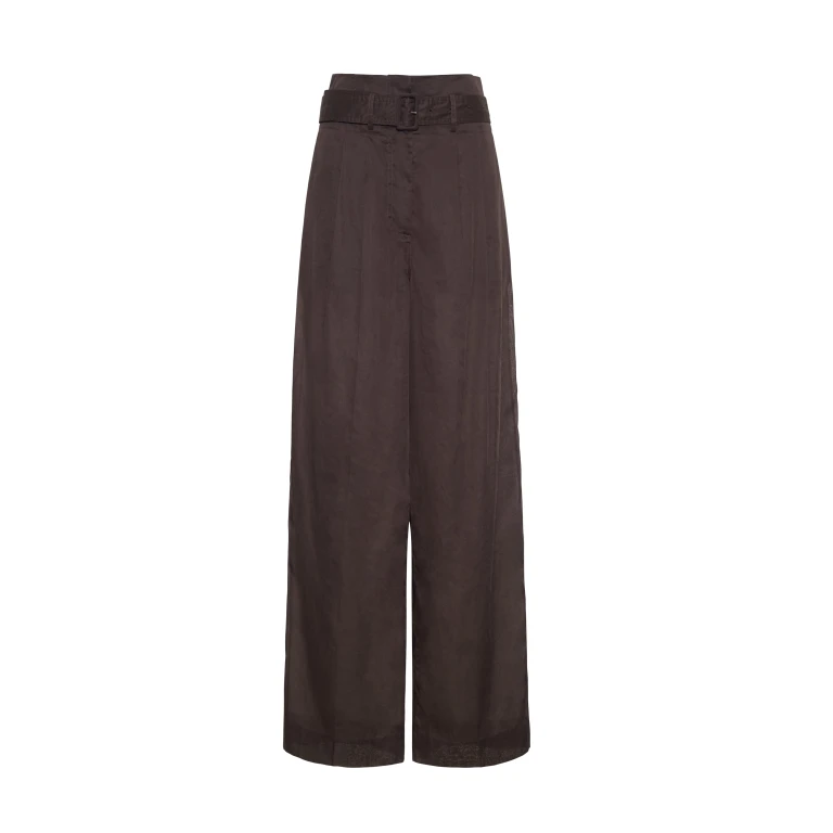 Model facing forward– Jericho Pant