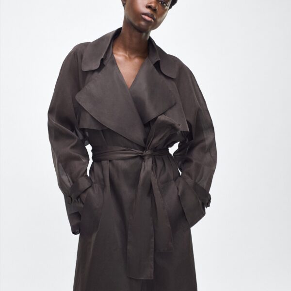 airy feel. Finished with the Adam Lippes diamond motif