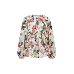Model facing front – lottie top
