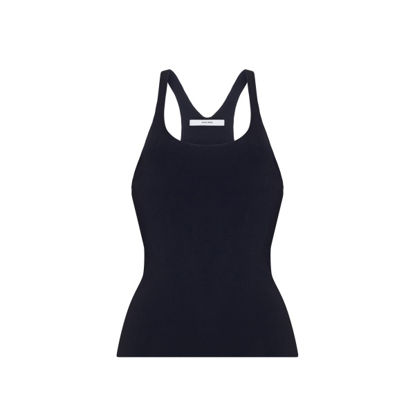 Image of model facing front – Lumii Tank
