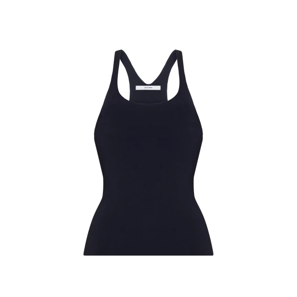 Image of model facing front – Lumii Tank