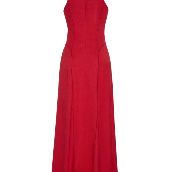 voluminous skirt. A scoop neckline and tailored side seams create an elongating effect.