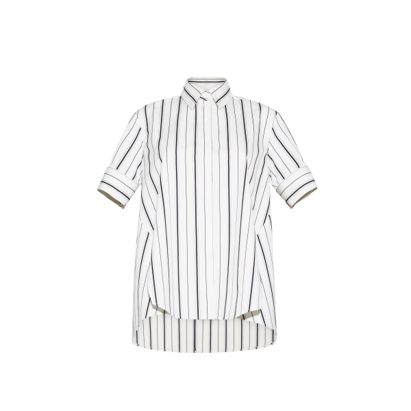 Model front facing image – Trapeze Shirt