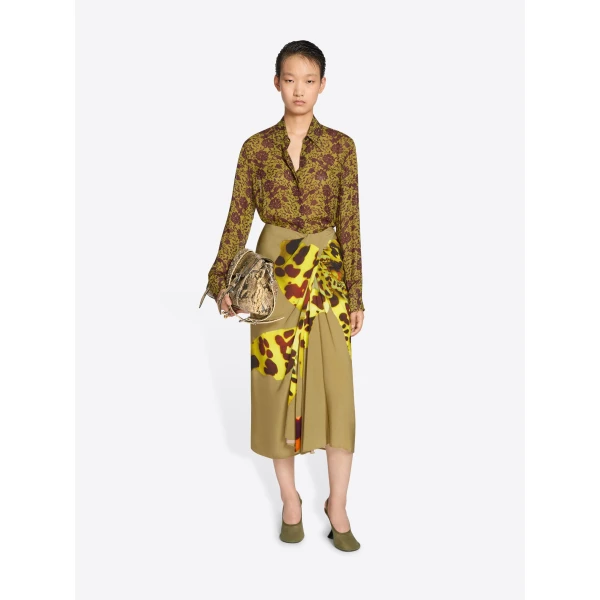 with Giant placed Leopard Orchid print.