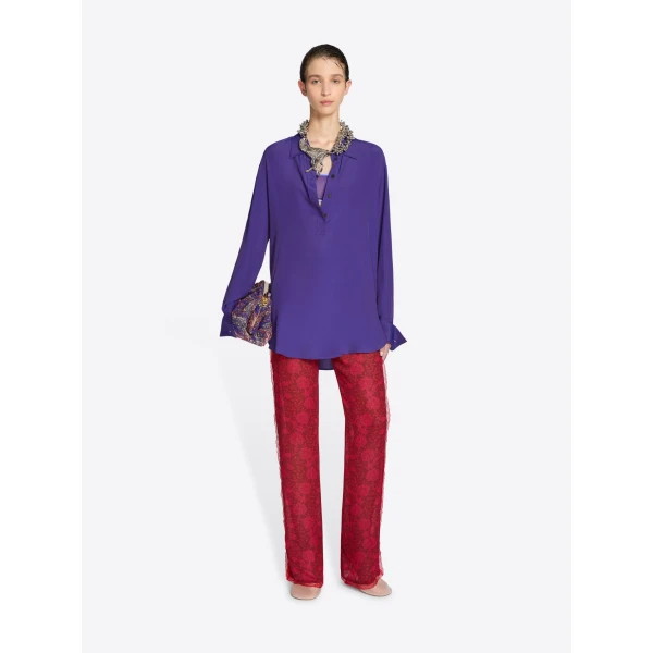 in acetate silk crepon.