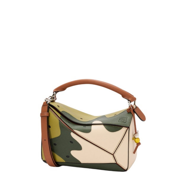 LOEWE Puzzle 10 Paula’s Ibiza Kiwi re-edition bag in classic calfskin