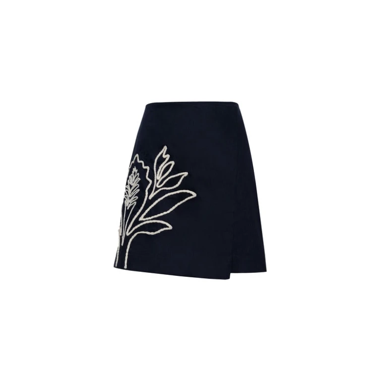 Andres Otalora luxury designer Skit with bold silhouette in linen