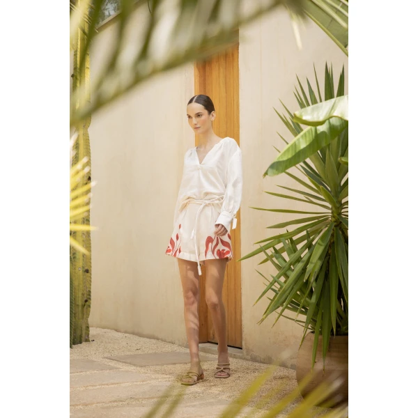 Andres Otalora luxury designer Short with bold silhouette in linen