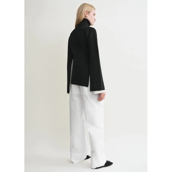Toteme Knitwear with minimalist design at Luxury Shoes 