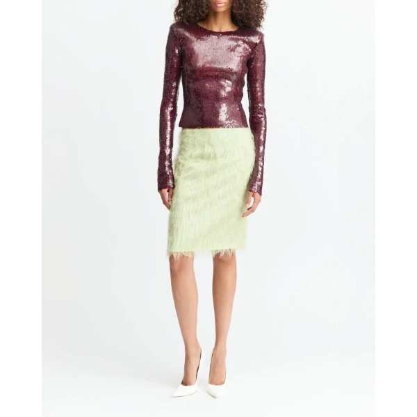 hair-like texture that adds softness and subtle depth.