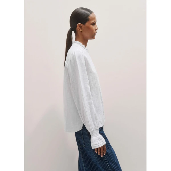 Me + Em Cheesecloth Pleat Detail Blouse – luxury British White in Me and Em exclusively at Luxury Shoes 