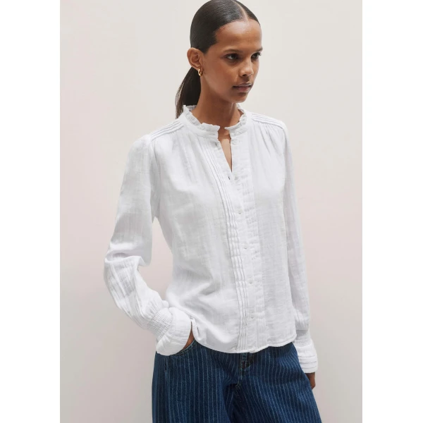 Me and Em Cheesecloth Pleat Detail Blouse – luxury British White in Me and Em exclusively at Luxury Shoes 